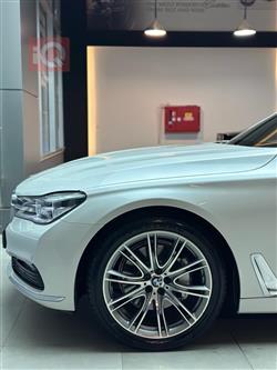 بي ام دبليو الفئة 7